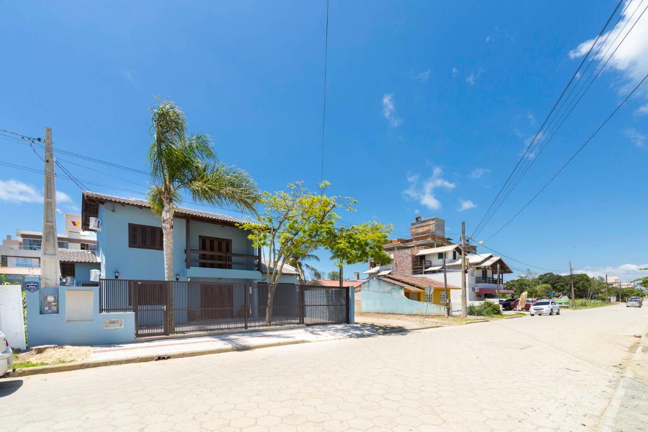 Casa Patta - 05 dormitórios, com piscina. Bombinhas Exterior foto